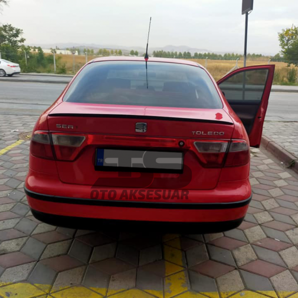 Sts Oto Aksesuar Seat Toledo Bagaj Üstü Spoiler Bagaj Çıtası Piano Black ürün görseli 1
