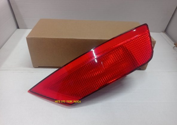 Ford Kuga Arka Lens Reflektör Sis Lambası Sağ Kırmızı 2013-2018 ürün görseli 1