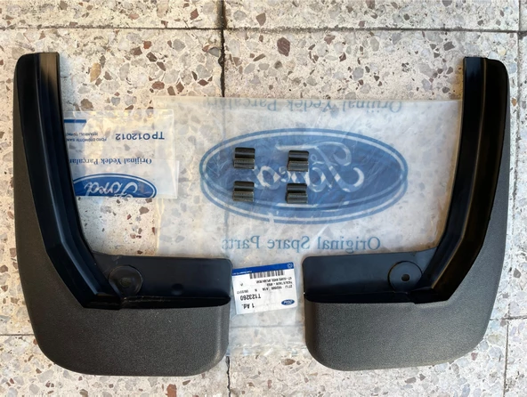 Ford Connect Arka Çamurluk - Tozluk Paçalık Takımı Sağ Sol Montaj Vidaları İle ürün görseli 1