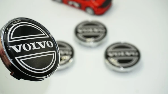 Volvo Jant Göbeği Kapak Seti 60mm Gümüş Renk ürün görseli 1