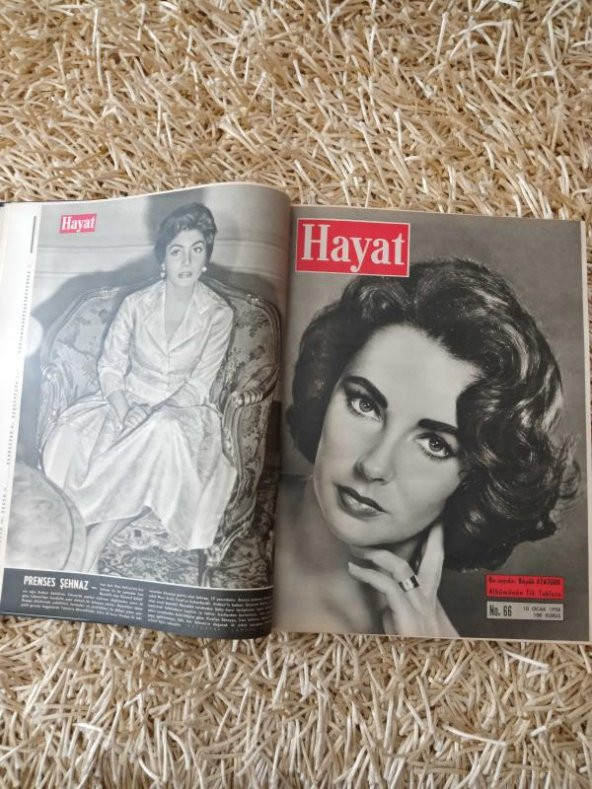 HAYAT HAFTALIK MECMUA 1958 / Sayı: 65  ( 3  OCAK  1958 ) SAYI: 90 ( 27  HAZİRAN  1958 ) SIRALI   26   Mecmua * TÜM EKLERİ İÇLERİNDEDİR. ürün görseli 1