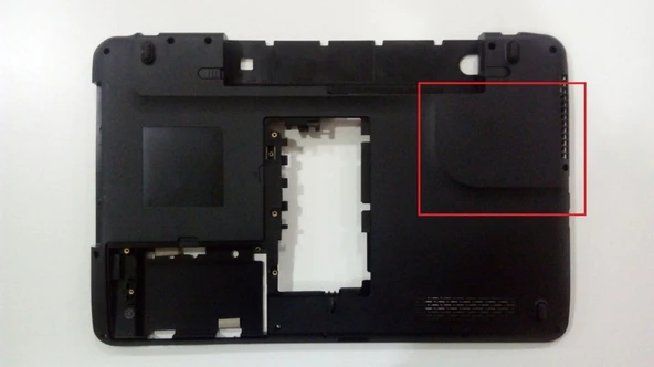 Toshiba Satellite L755-1EM Alt Kasa Siyah V2 ürün görseli 1