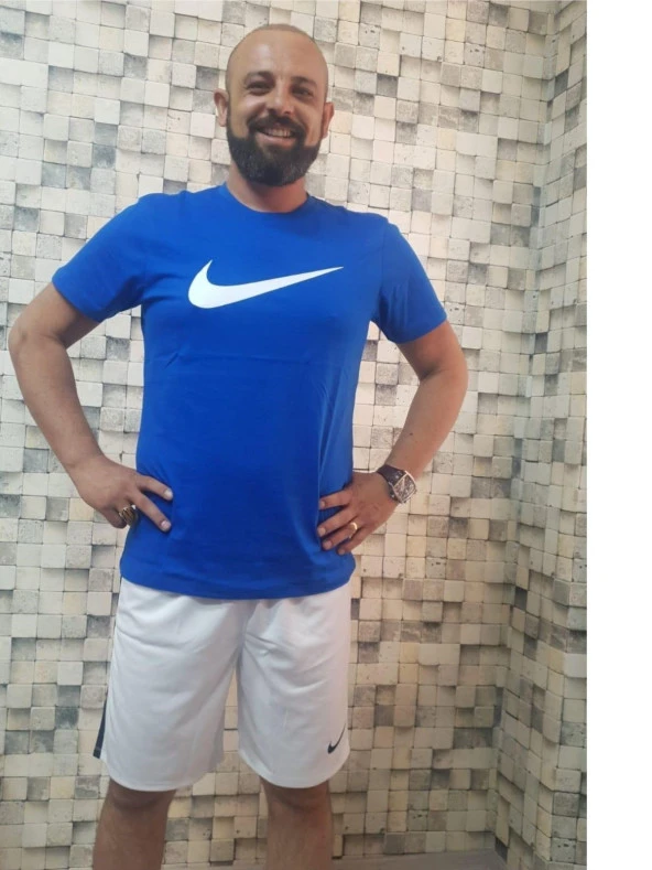 Nike Sportswear Klasik Swoosh Tişört ürün görseli 1