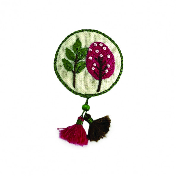 İşlemeli Püsküllü Broş / Aksesuar ürün görseli 1