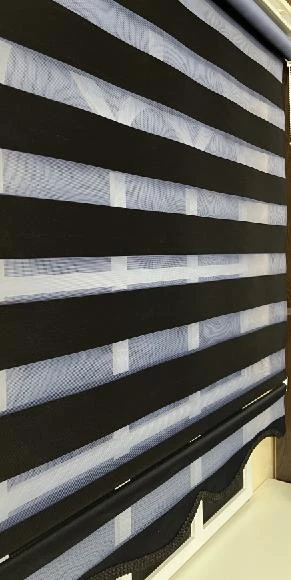StorBurada Zebra Stor Perde Siyah Etek Dilimli STB-400-V15  Siyah 180 x 260 ürün görseli 1