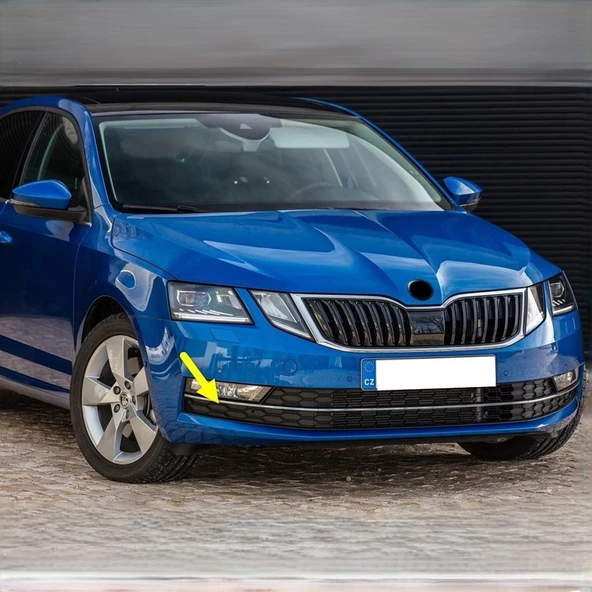 Skoda Octavia 3 2017-2020 Ön Sağ Sis Farı Çerçevesi Krom 5E0807682G ürün görseli 1