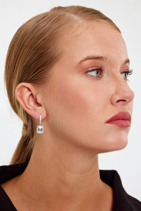 Kare Model Beyaz Taşlı Gümüş Küpe - Resim 8