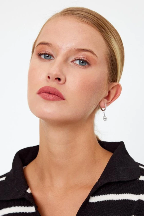 Yonca Model Gümüş Küpe - Resim 7