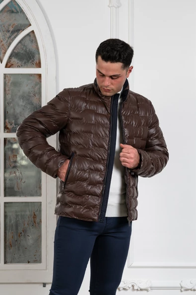 REGULAR FİT DİK YAKA ASTARLI KAPİTONE ERKEK MONT ürün görseli 1