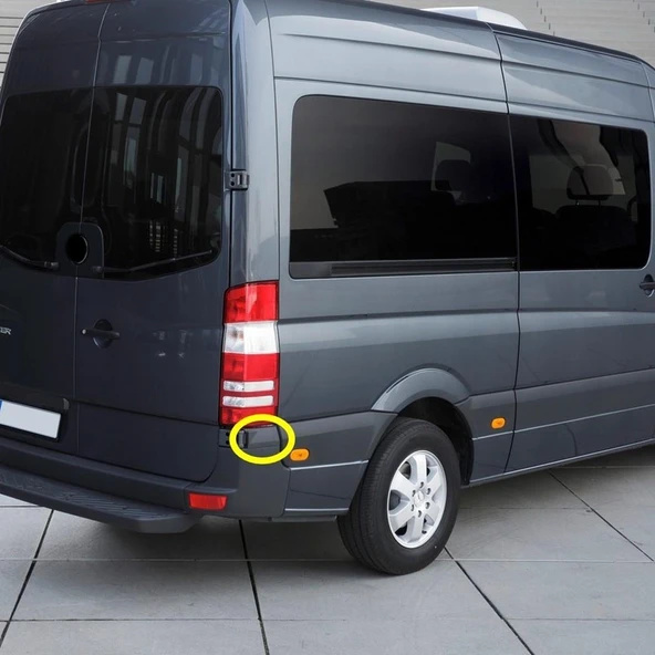 Mercedes Sprinter 2007-16 Sağ Arka Stop Alt Plastik Çıtası A9068802671 ürün görseli 1