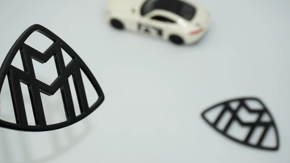 DK Tuning Maybach Yan Kanatlar Siyah ABS Logo Arma Seti ürün görseli 1