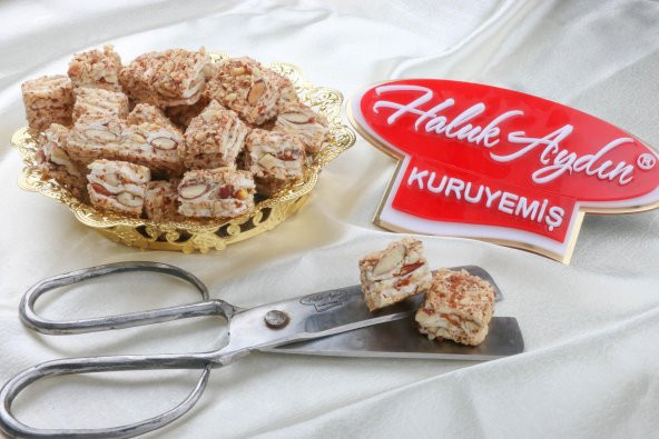 Haluk Aydın Kuruyemiş Baklava Fındık Kremalı Badem Kaplı 700 Gr ürün görseli 1