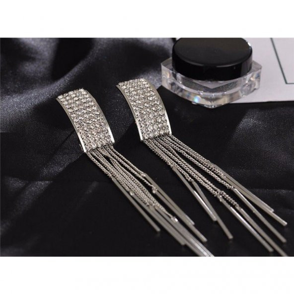 Worldshop Trend Swarovski Taşlı Model Küpe ve Piercing Seti ahşap kutu içerisinde ürün görseli 1