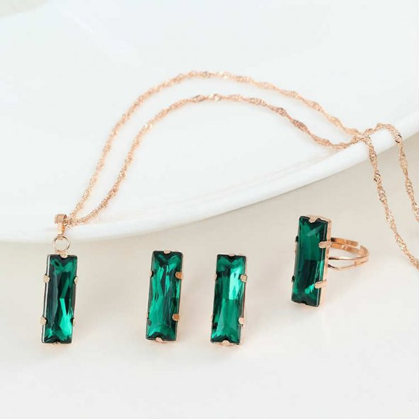 Worldshop YEŞİL SWAROVSKİ TAŞLI 3 LÜ 18 GP TAKI SETİ, AHŞAP KUTU İÇERİSİNDE ürün görseli 1