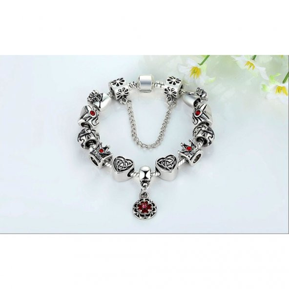 Worldshop QUEEN CHARMLI BİLEKLİK, AHŞAP KUTU İÇERİSİNDE ürün görseli 1
