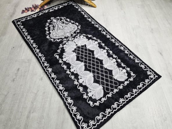 Verna Süzene İşlemeli Kadife Seccade Siyah ürün görseli 1