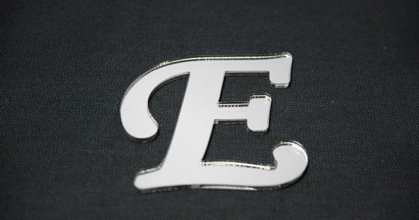 Benim Marifetlerim E Harfi Gümüş Aynalı Pleksi 4 cm ürün görseli 1