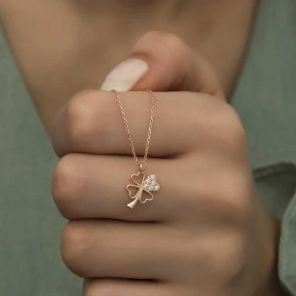 Gümüş Rose Kalpli Dört Yapraklı Yonca Kadın Kolye ürün görseli 1