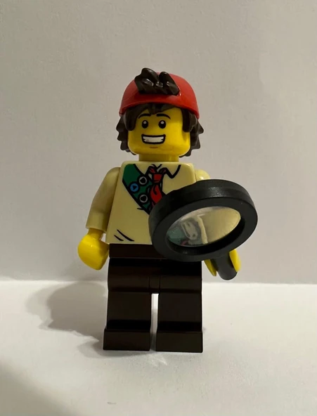 Orjinal Lego Minifigür Scout Explorer with Magnifying Glass ürün görseli 1