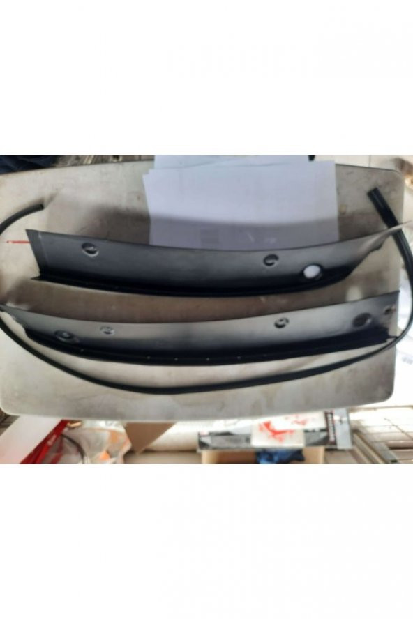 İtibar Volkswagen Polo Classic 1996-2000 Uyumlu Cam Önü Izgarası ürün görseli 1