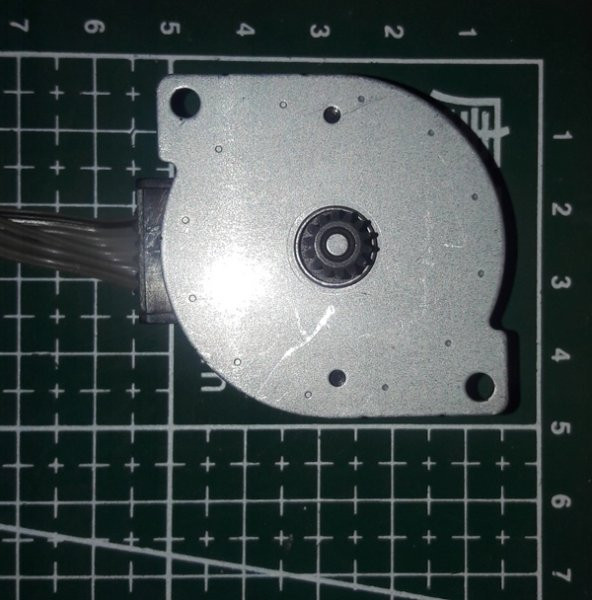 EM-245 Unipolar Step Motor (Çap 42mm) - 5 Uçlu - Resim 2