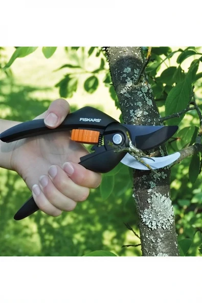 Fiskars P26 Single Step Bypass Budama Makası - Resim 6