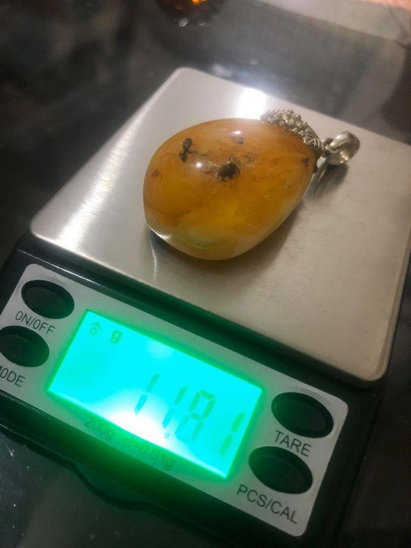 DOĞAL KAYA DAMLA KEHRİBAR KOLYE UCU OTANTİK GÜMÜŞ APARATLI 11,81 Gram ürün görseli 1