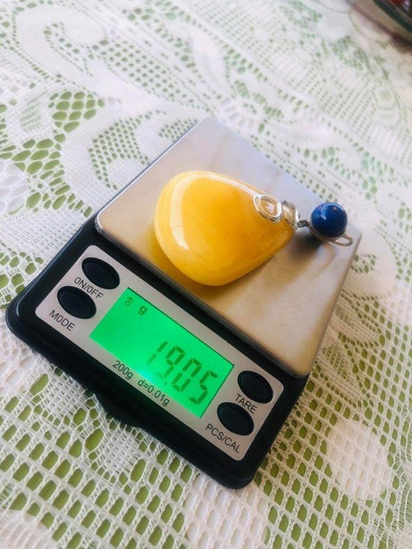 DOĞAL KAYA DAMLA KEHRİBAR LAPİS LAZULİ TAŞLI KOLYE UCU 19,05 Gram ürün görseli 1