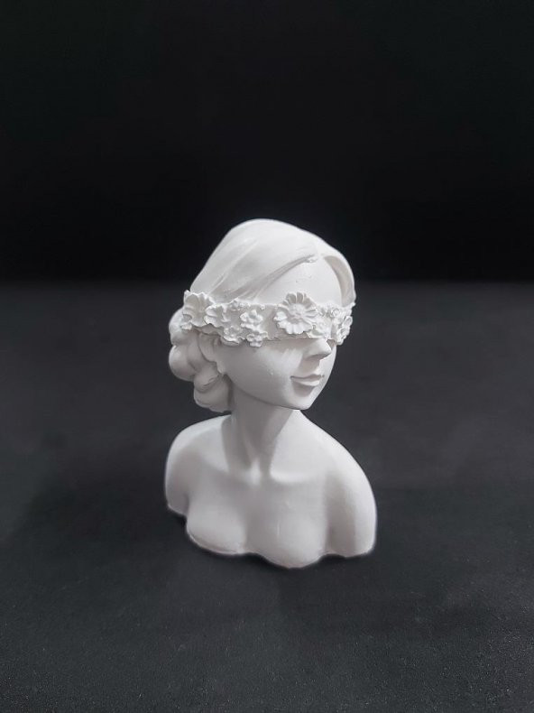 Gözü Çiçekli Kız Büst 9,5x6,5cm ürün görseli 1
