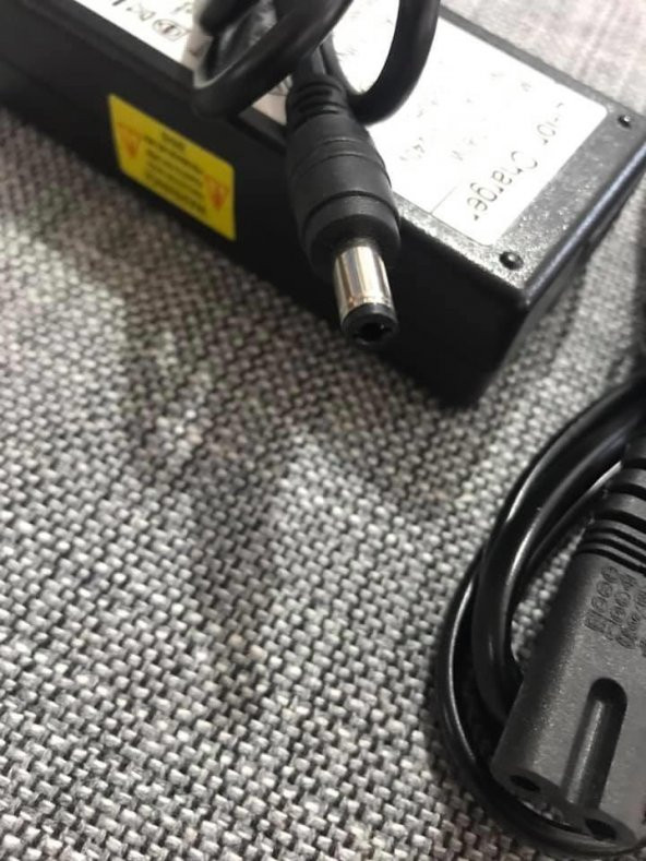 4.2 V 4A 60w Ac Adaptör SJT-60W - Resim 3