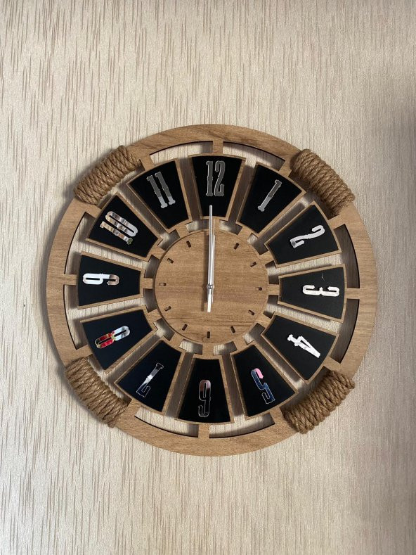 Lavintadesign Kişiye Özel Dekoratif Ahşap Duvar Saati 50 cm ürün görseli 1