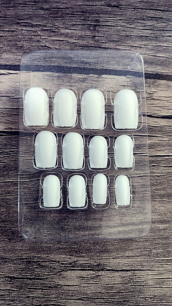 gaman Mona Lady Takma Tırnak Beyaz Renk Set Küt 12 Adet Kendinden Yapışkanlı ürün görseli 1