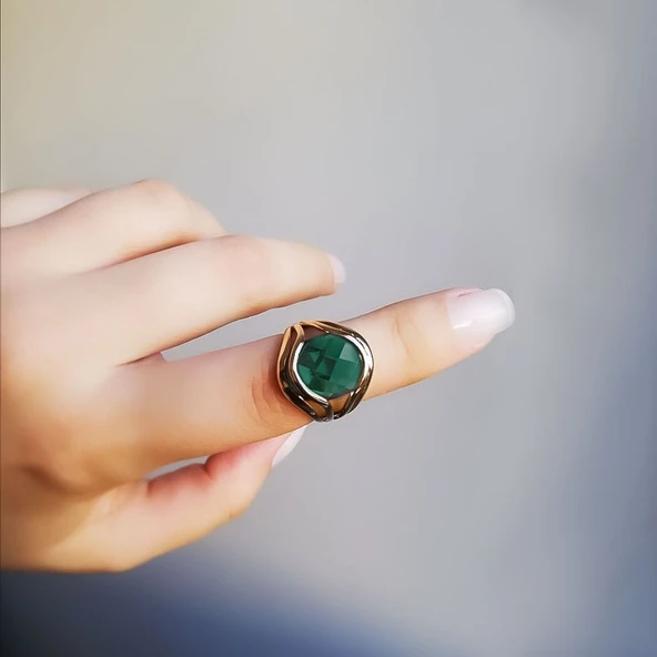 14k Altın Yeşil Topaz Taşlı Yüzük ürün görseli 1