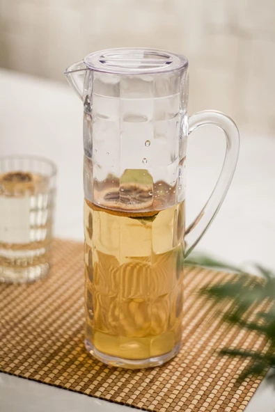 Akrilik Allegra 1,5 Lt Şeffaf Sürahi (Buzdolabı Kapak Rafına Sığar) ürün görseli 1