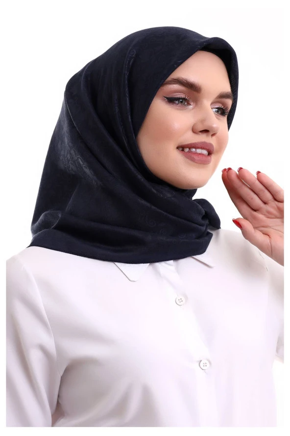 Kofra Desenli Baş Örtü - Siyah - Resim 4