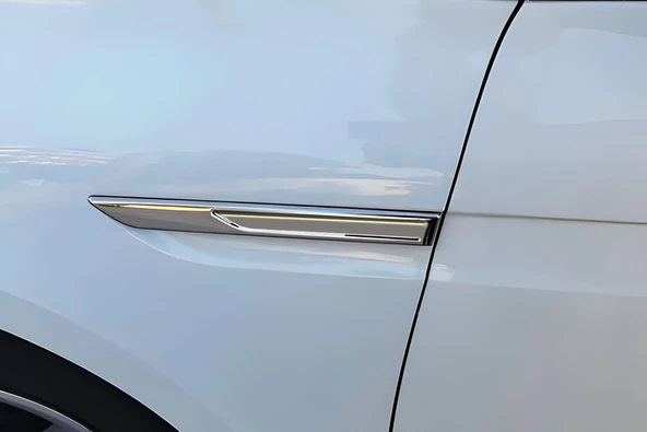 OMSA Renault Megane 4 HB Krom Çamurluk Sinyal Çıtası 2 Parça 2021-2024 Arası ürün görseli 1