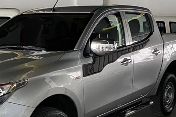 Mitsubishi L200 Kapı Dodik Set Yarasa 4 Parça 2015-2019 Arası ürün görseli 1