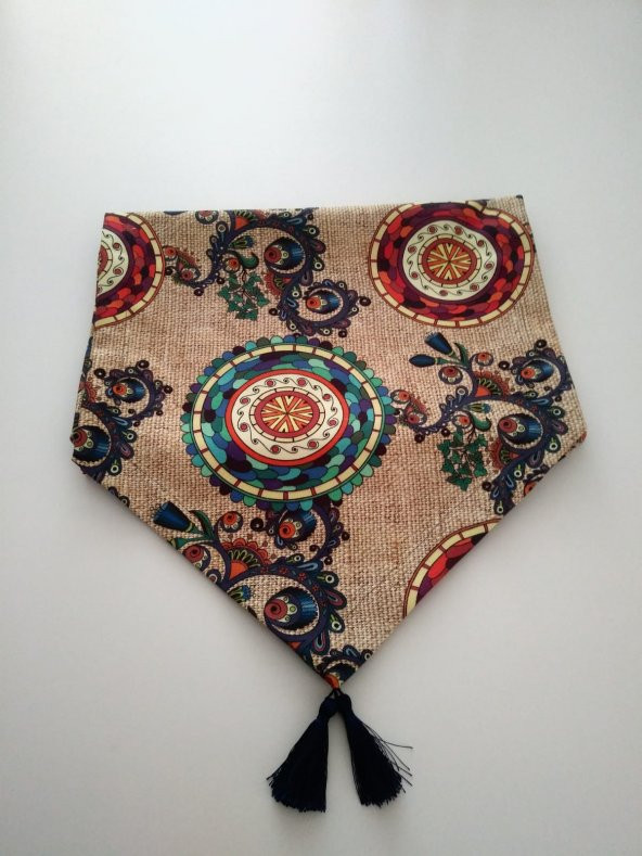 Ayşemce amerikan servis etnik mandala desenli runner masa örtüsü ürün görseli 1