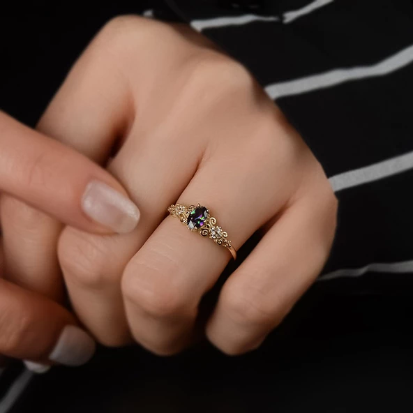14k Altın Renkli Taşlı Minimal Motif Yüzük ürün görseli 1