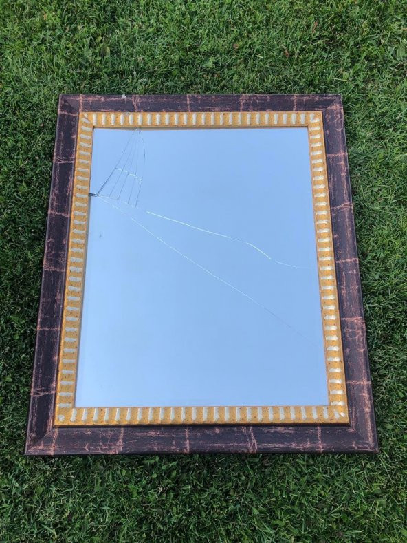 Vintage Plastik Çerçeveli Desenli Ayna 80x95cm Hasarlı ürün görseli 1