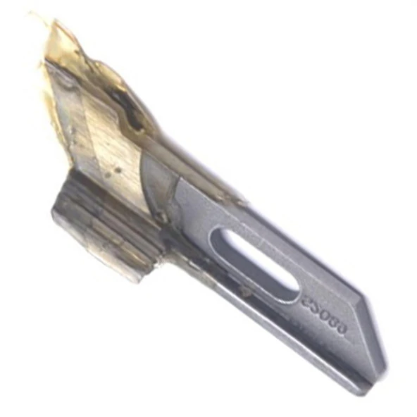 FDM Golden Eagle Overlok Makinesi Üst Köşeli Bıçağı S20896-101 ürün görseli 1