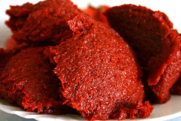 EV YAPIMI ACI BİBER SALÇASI 10 KG ürün görseli 1