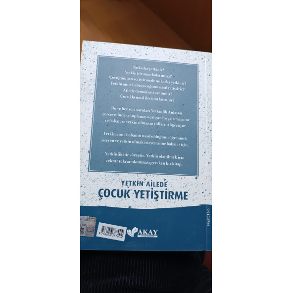 YETKİN AİLEDE ÇOCUK YETİŞTİRMEAkay Eğitim Yayınları Hasan Bacanlı ürün görseli 1