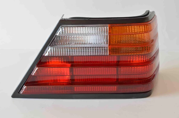 MERCEDES W124 STOP SAĞ ESKİ MODEL 1248206464 ürün görseli 1