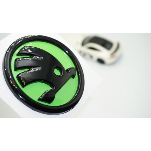 Dk Tuning Skoda Bagaj 8cm Yeni Nesil Yeşil Siyah Logo Amblem ürün görseli 1