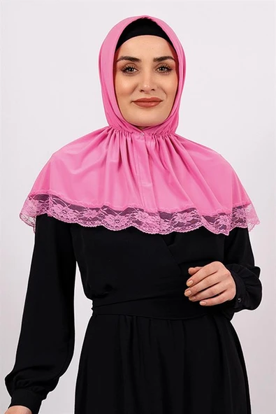 Pembe Pratik Hazır Geçmeli Tesettür Eşarp Viskon Kumaş Çıtçıtlı Dantelli 2105_04 ürün görseli 1