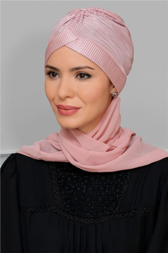 Pudra Pratik Hazır Geçmeli Tesettür Bone Fukuro Piliseli Tek Çapraz Büzgülü Şifon Atkılı 1824A_06 ürün görseli 1