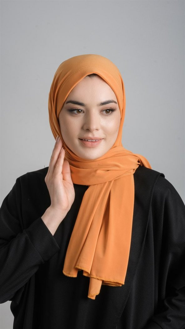 Gold Pratik Hazır Geçmeli Eşarp Sandy Kumaş Sade 1817_03 ürün görseli 1
