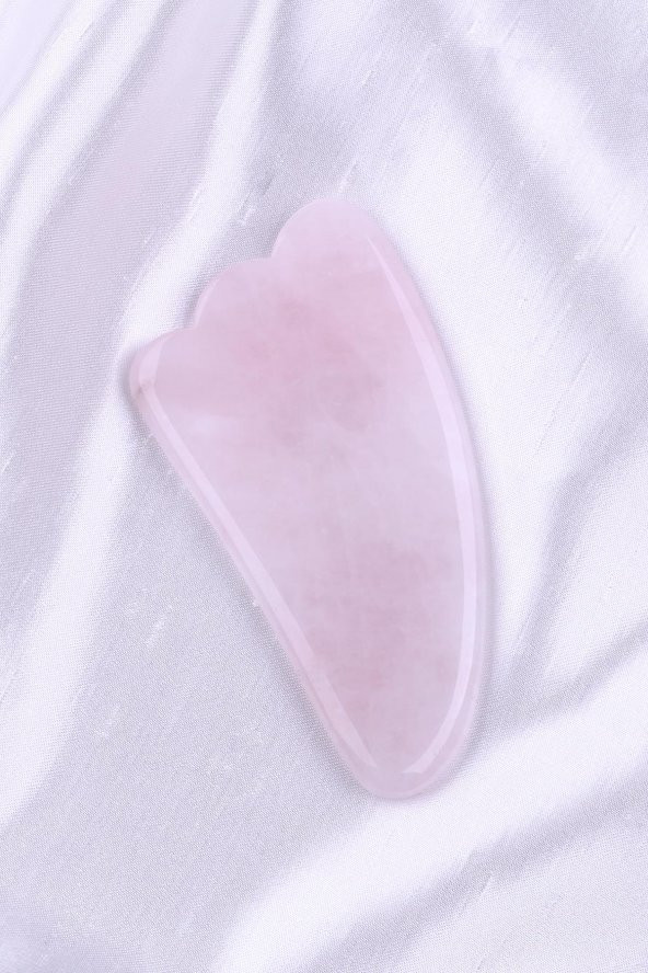 Pembe Kuvars Doğal Taş Gua Sha Yüz Masaj Taşı ürün görseli 1