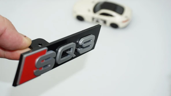 DK Tuning SQ3 Gri Kırmızı Ön Panjur Logo Arma Audi İle Uyumlu ürün görseli 1